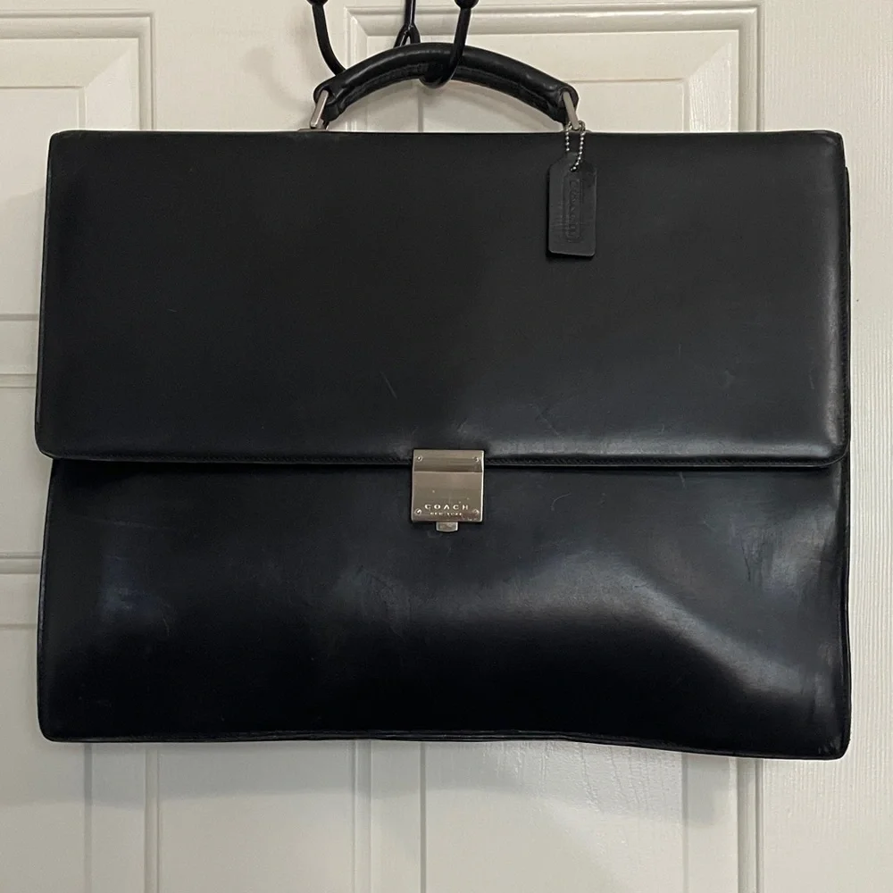 VTG COACH ATTACHE